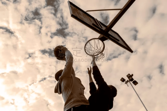 “狭路相逢勇者胜 足球是勇敢者的游戏” # 足球